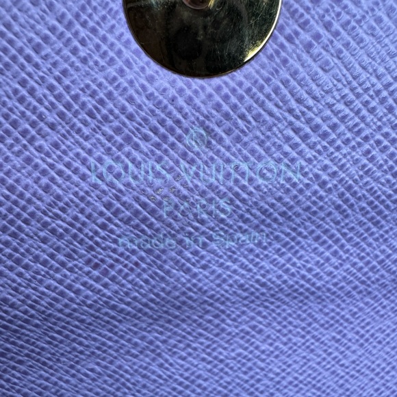 AUTHENTIC Louis Vuitton Murakami Sarah Wallet - RARE purple interior - Picture 6 of 6